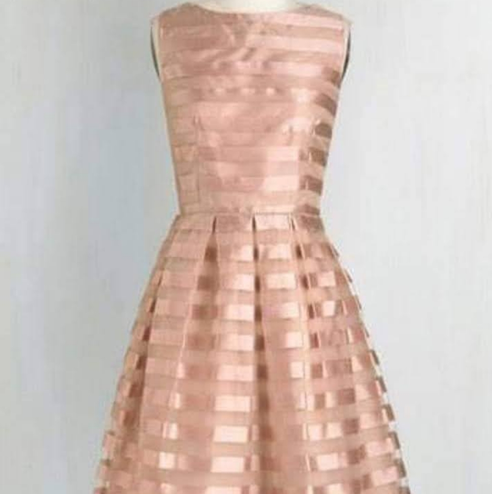 Rose gold dress - Picture 2 of 5